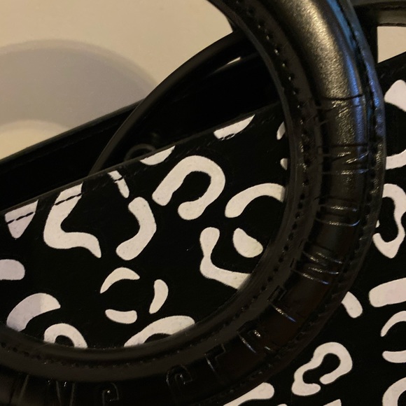 OPENING CEREMONY - Lynx black and white handbag - Picture 5 of 7